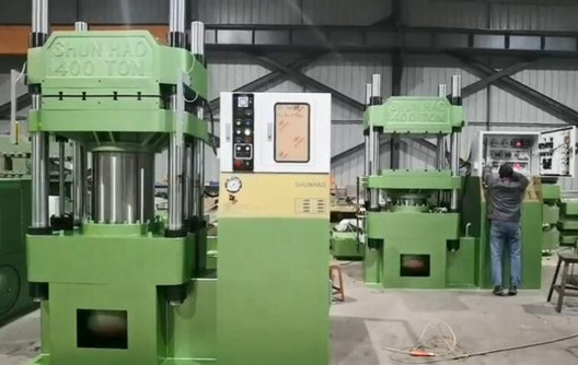 400 ٹن پریس مولڈنگ مشین SHUNHAO